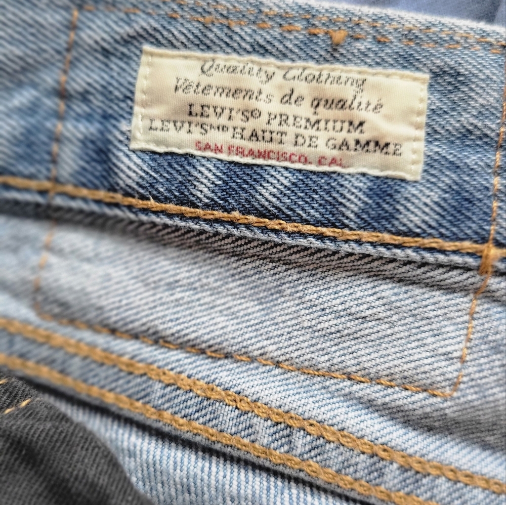 Levi's - Picture 4 of 11